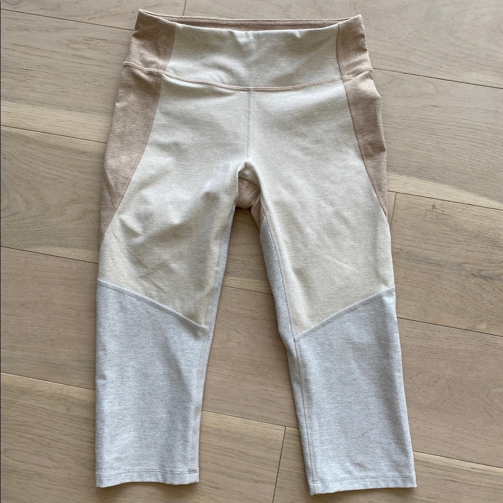 Outdoor Voices Tri-Tone Kneecap Legging - Small